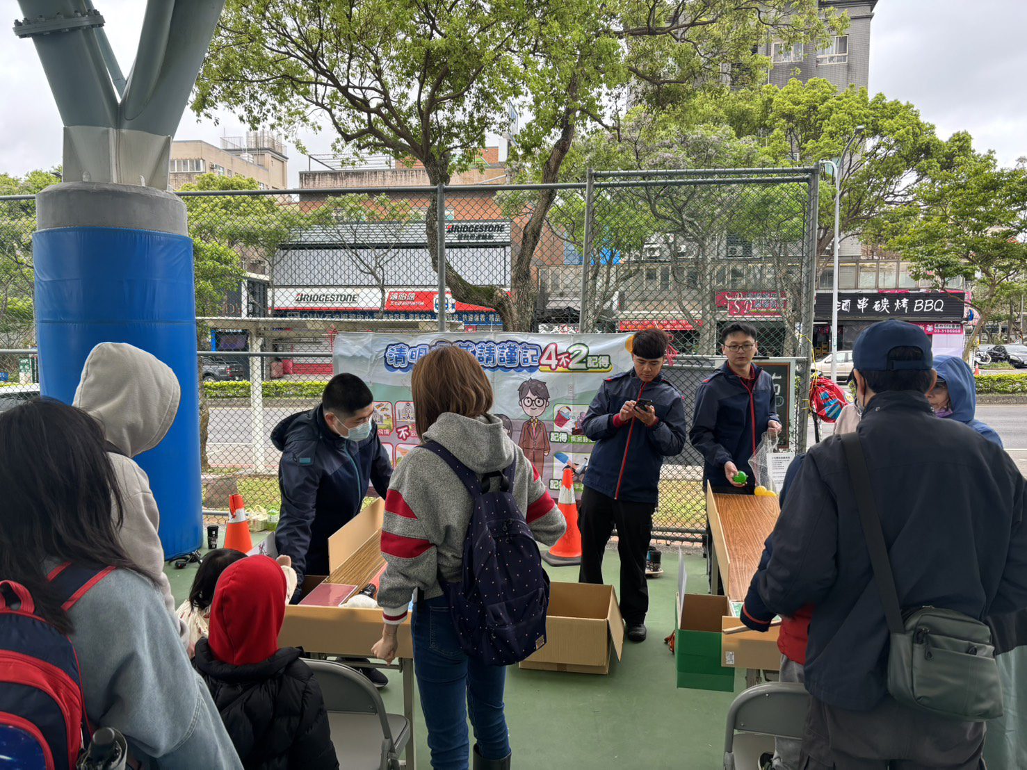 桃消坪頂分隊自創清明掃墓歌 加深民眾防火觀念 桃消坪頂分隊自創清明掃墓歌 加深民眾防火觀念