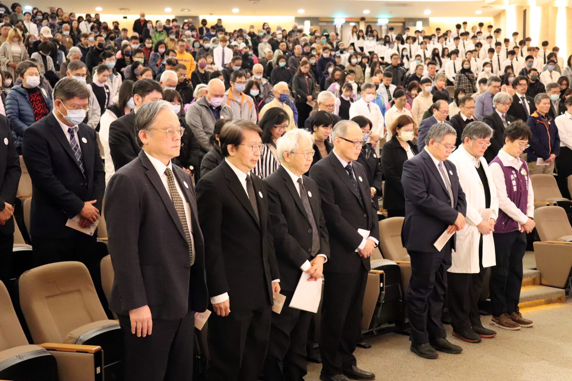 長庚大學、長庚醫院舉辦追思大會 緬懷先人無私大愛精神 長庚大學、長庚醫院舉辦追思大會 緬懷先人無私大愛精神