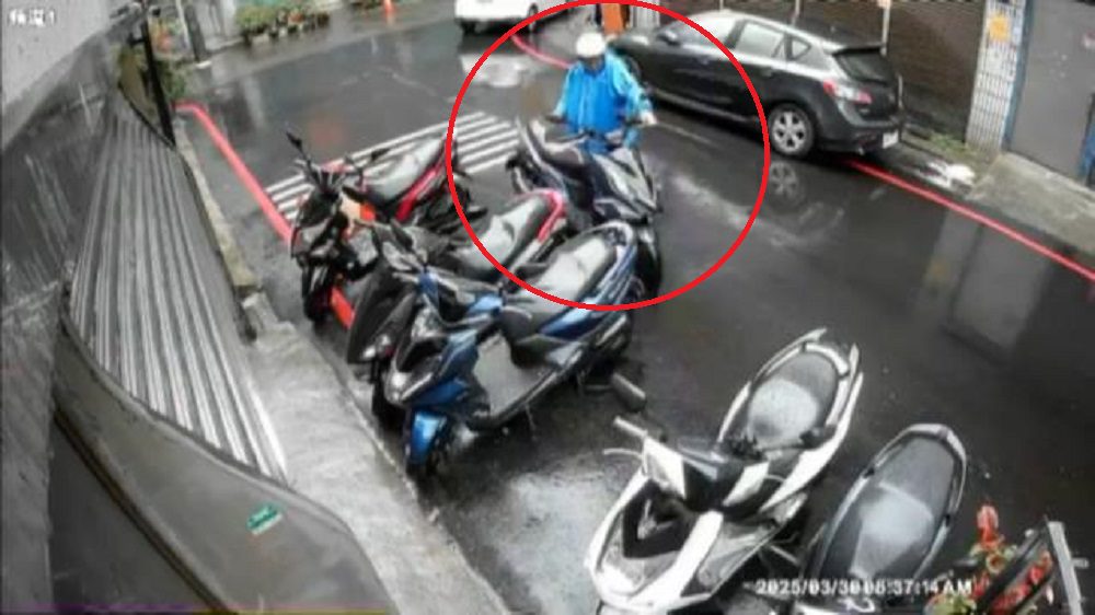 【有片】衰!機車被任意移動 無辜車主慘遭開單 【有片】衰!機車被任意移動 無辜車主慘遭開單