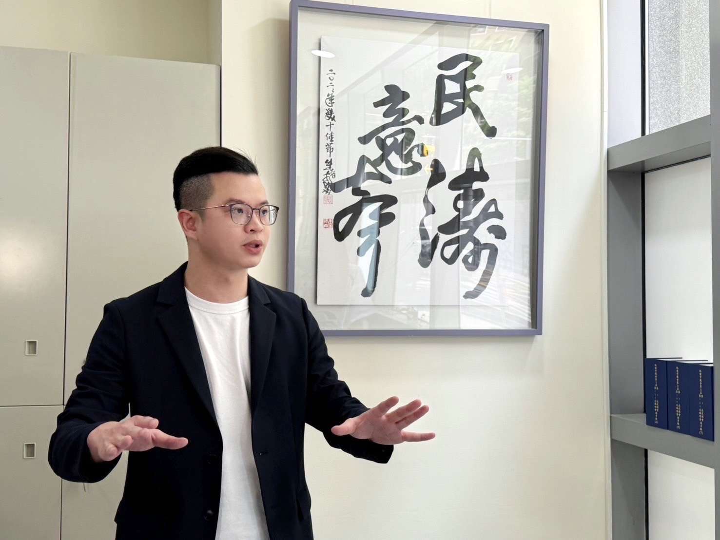 台股重挫逾900點 凌濤批民進黨政府裝聾作啞 台股重挫逾900點 凌濤批民進黨政府裝聾作啞