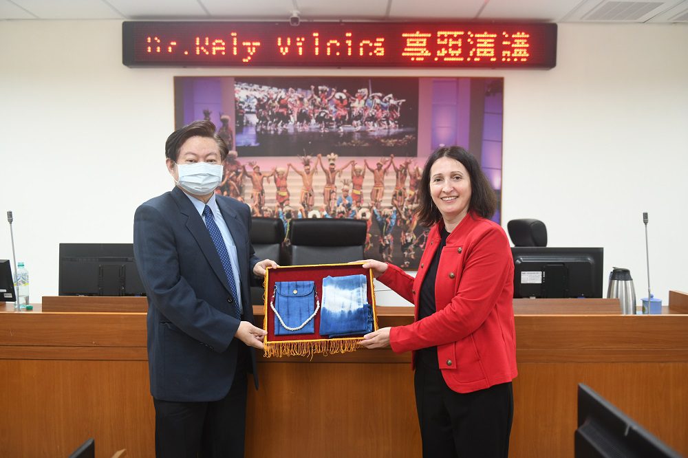 矯正署邀美國學者探討假釋制度 深化推動教育刑理念 矯正署邀美國學者探討假釋制度 深化推動教育刑理念