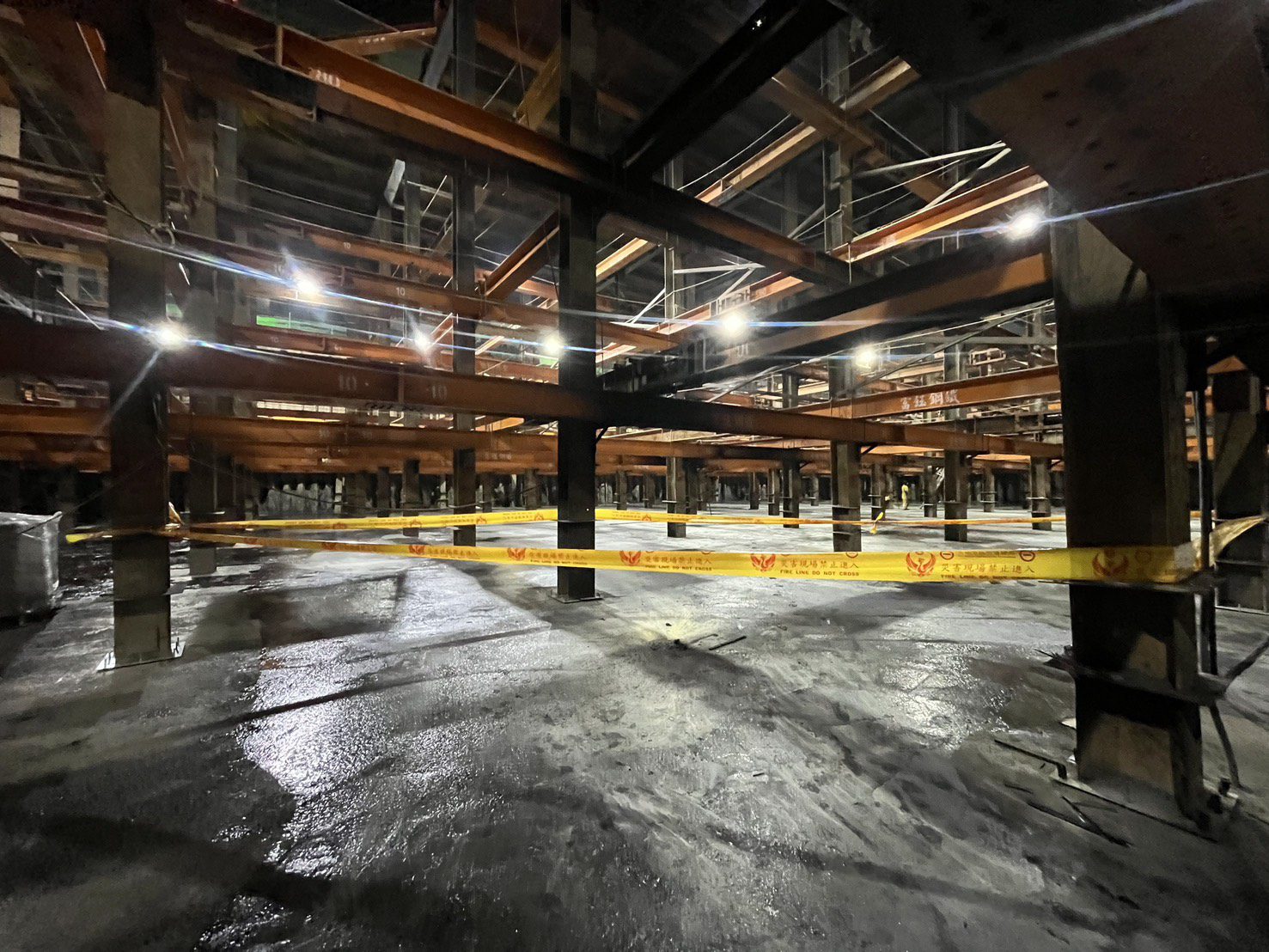 楠梓產業園區再生水池工地起火 10分鐘內撲滅 楠梓產業園區再生水池工地起火 10分鐘內撲滅