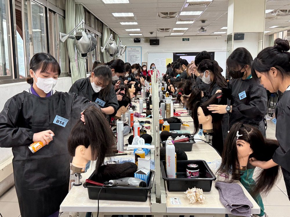 桃市國中家政職群技藝競賽登場 考驗學子創意表現 桃市國中家政職群技藝競賽登場 考驗學子創意表現