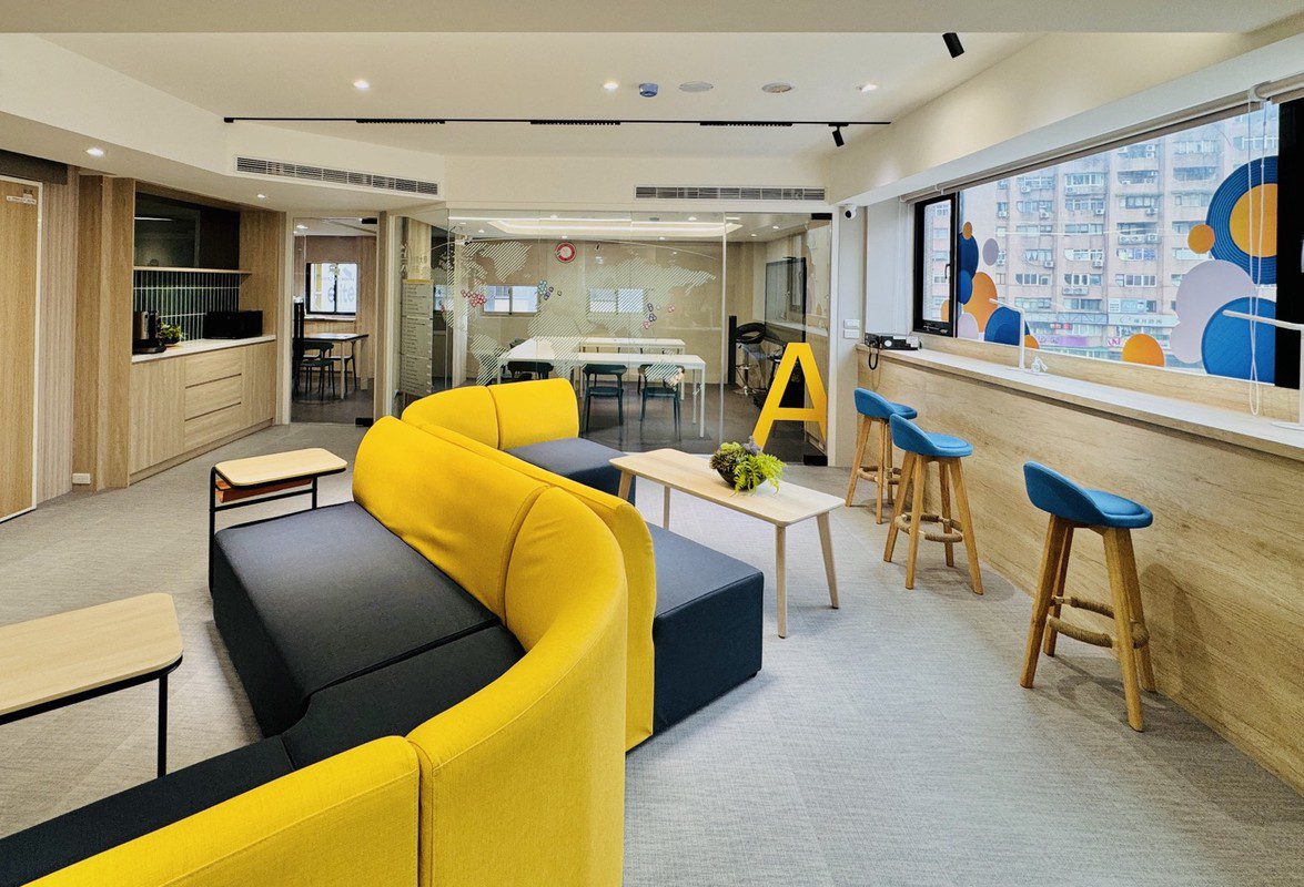 托福雅思高階英語需求攀升　菁英語言攜手Atlas打造OMO智慧學習新模式