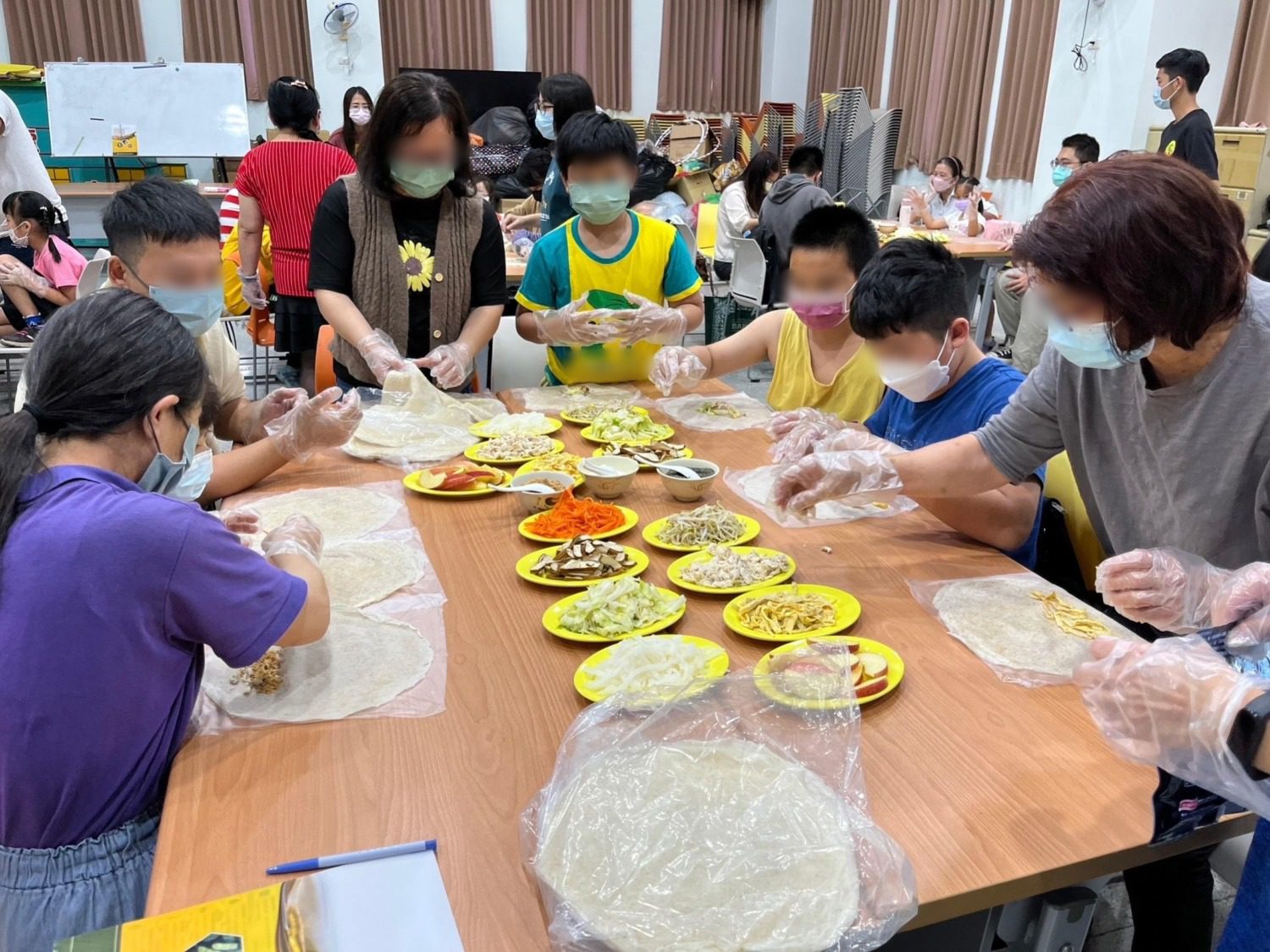 清明蔬食淨零新風潮 高市衛生局建議:潤餅在地食材少油少糖健康做環保 清明蔬食淨零新風潮 高市衛生局建議:潤餅在地食材少油少糖健康做環保