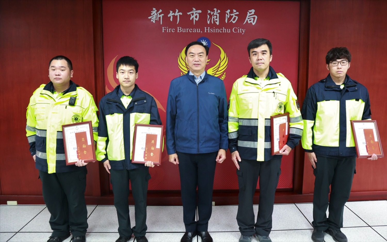 民眾突發昏厥！　竹市消防員迅速救援　發揮專業救護技能