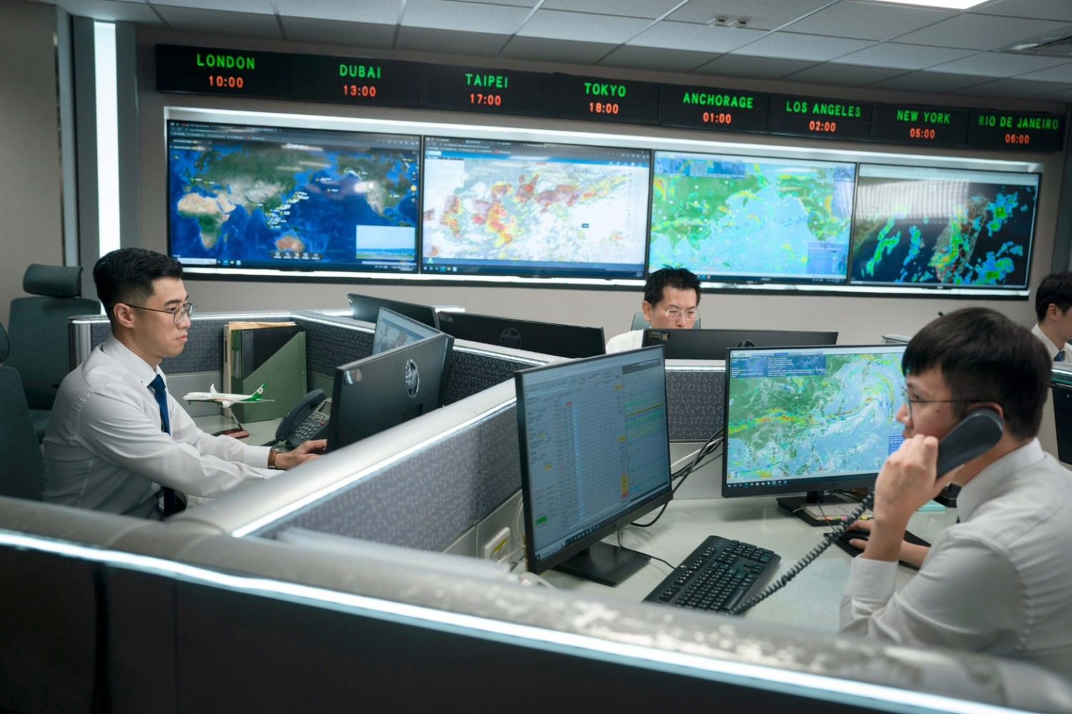 長榮航空尋找充滿熱忱的航空業新星 2025招募百名地勤新血 長榮航空尋找充滿熱忱的航空業新星 2025招募百名地勤新血