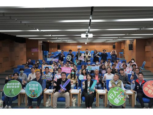 屏縣府首推Minecraft體驗課程  強化學童交通道安觀念