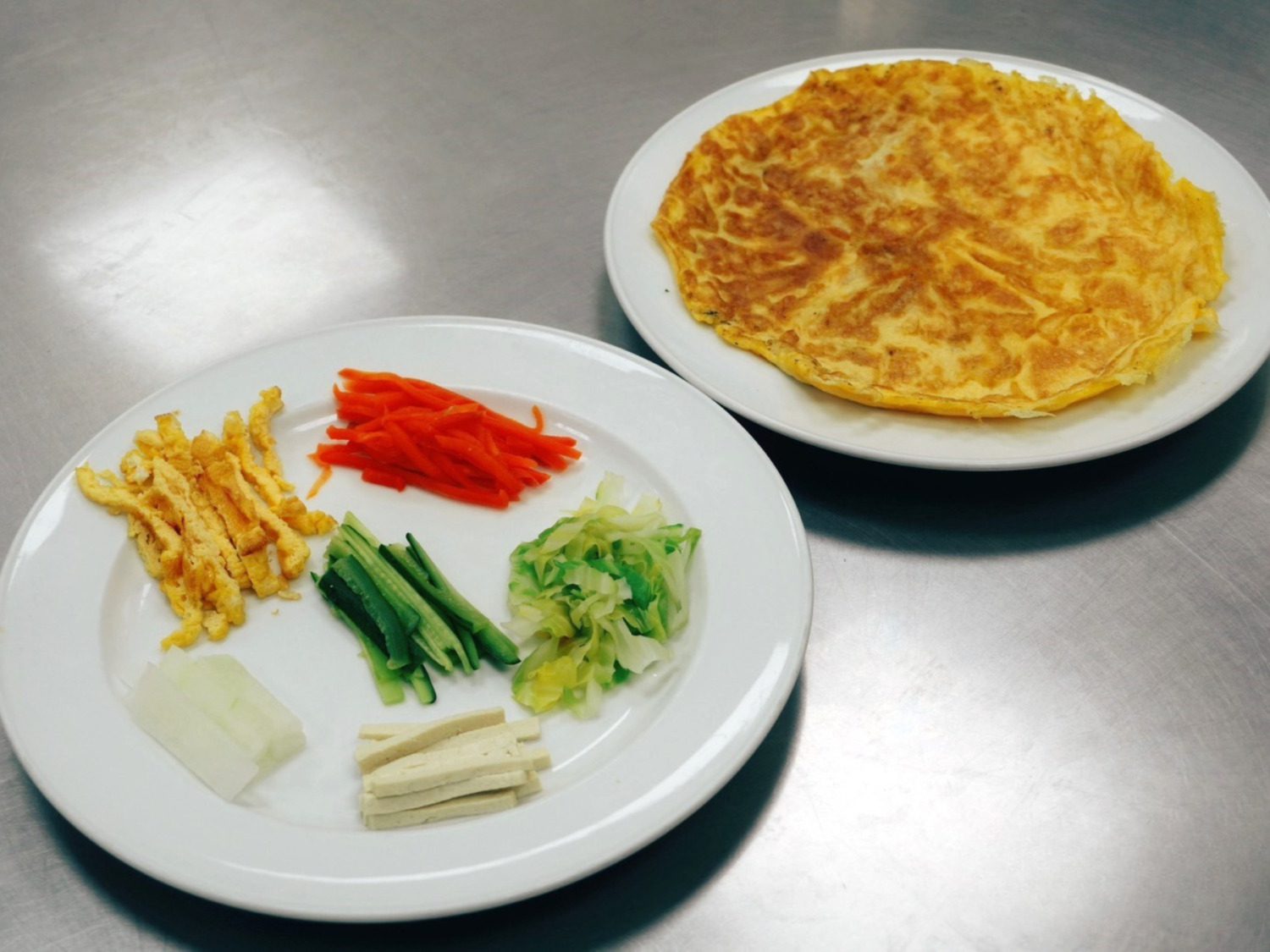 小港醫院提醒：避免長者吞嚥風險  營養師教你改良潤餅6大撇步