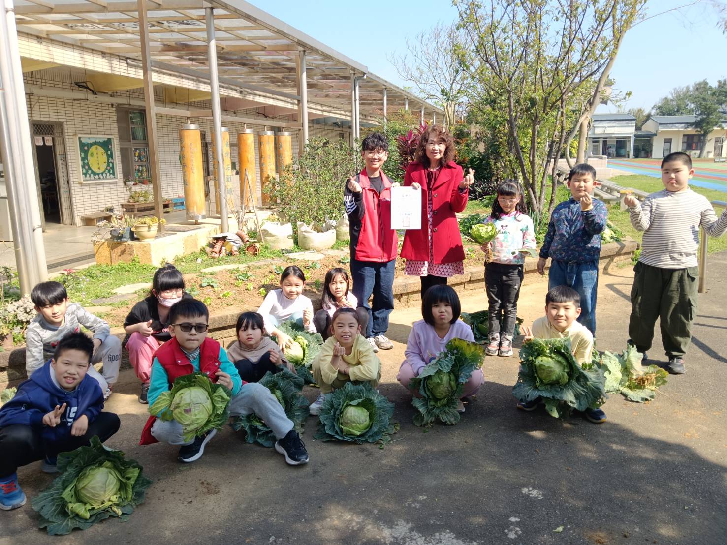 育仁國小推動食農教育 兒童節送愛心蔬菜到愛心家園