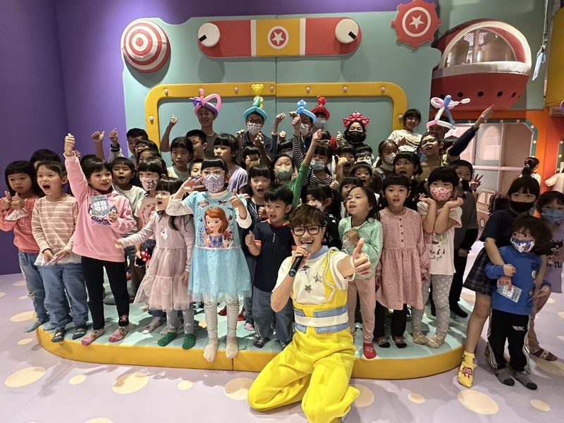 民眾黨高雄市歡慶兒童節 舉辦闖關活動歡樂滿滿 民眾黨高雄市歡慶兒童節 舉辦闖關活動歡樂滿滿