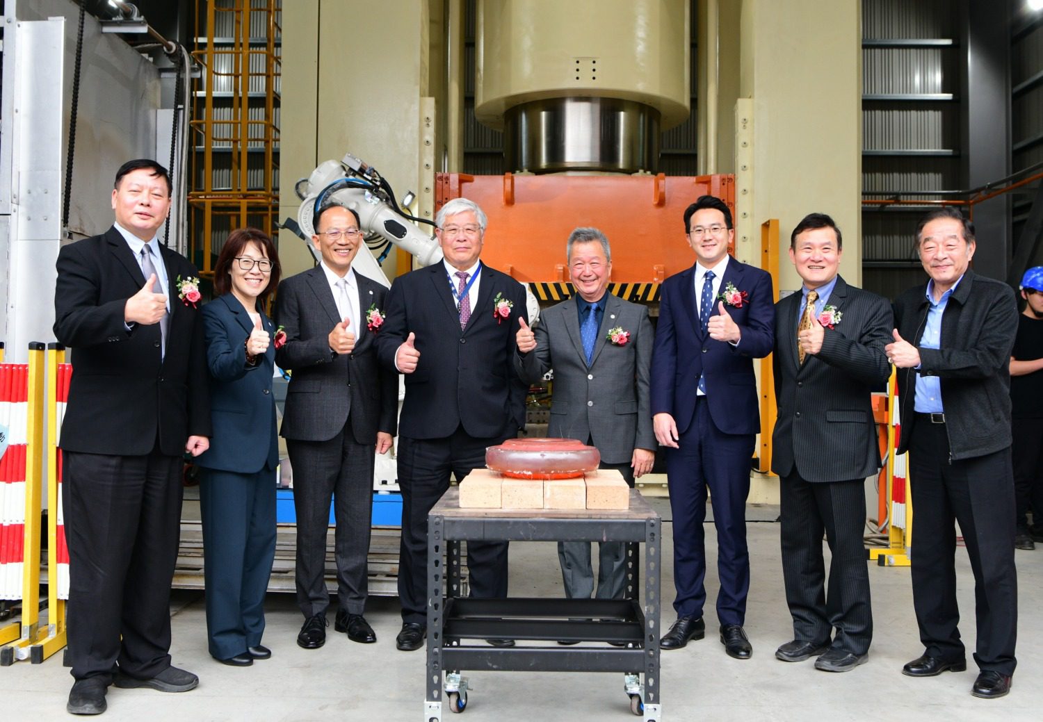 航太龍頭漢翔擴大投資岡山鍛造新廠啟用 強化高雄航太生態系 航太龍頭漢翔擴大投資岡山鍛造新廠啟用 強化高雄航太生態系