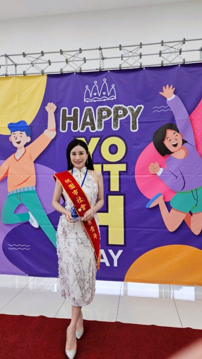 這位藝術家不簡單!鄭晴臻獲優秀青年、機場展覽火熱延長 這位藝術家不簡單!鄭晴臻獲優秀青年、機場展覽火熱延長