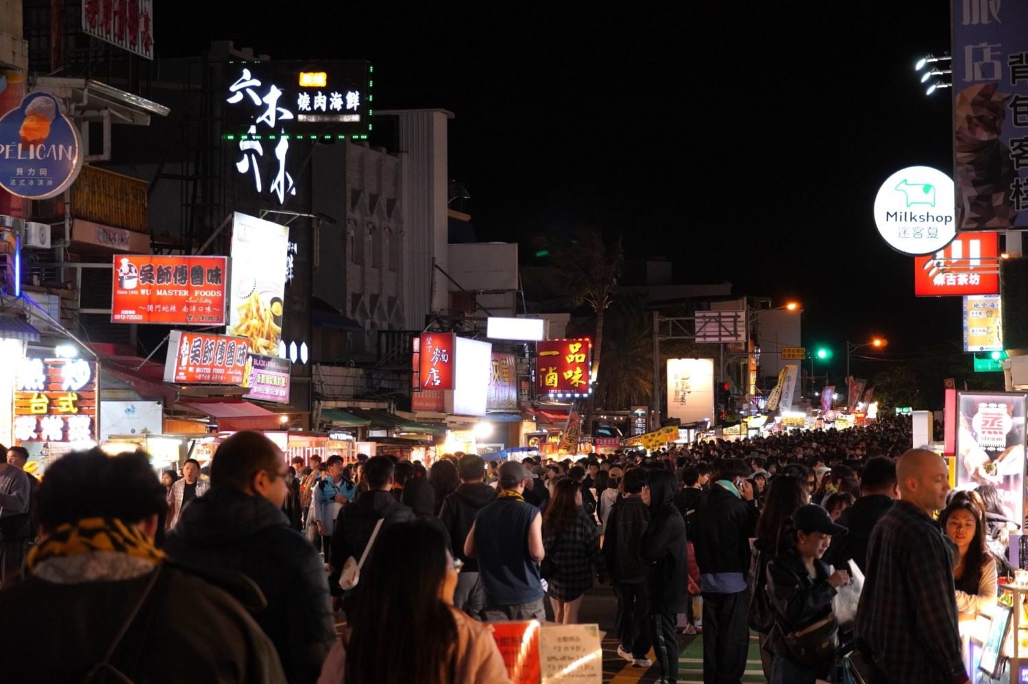 台灣祭首日湧入30萬人次 墾丁大街人潮爆滿
