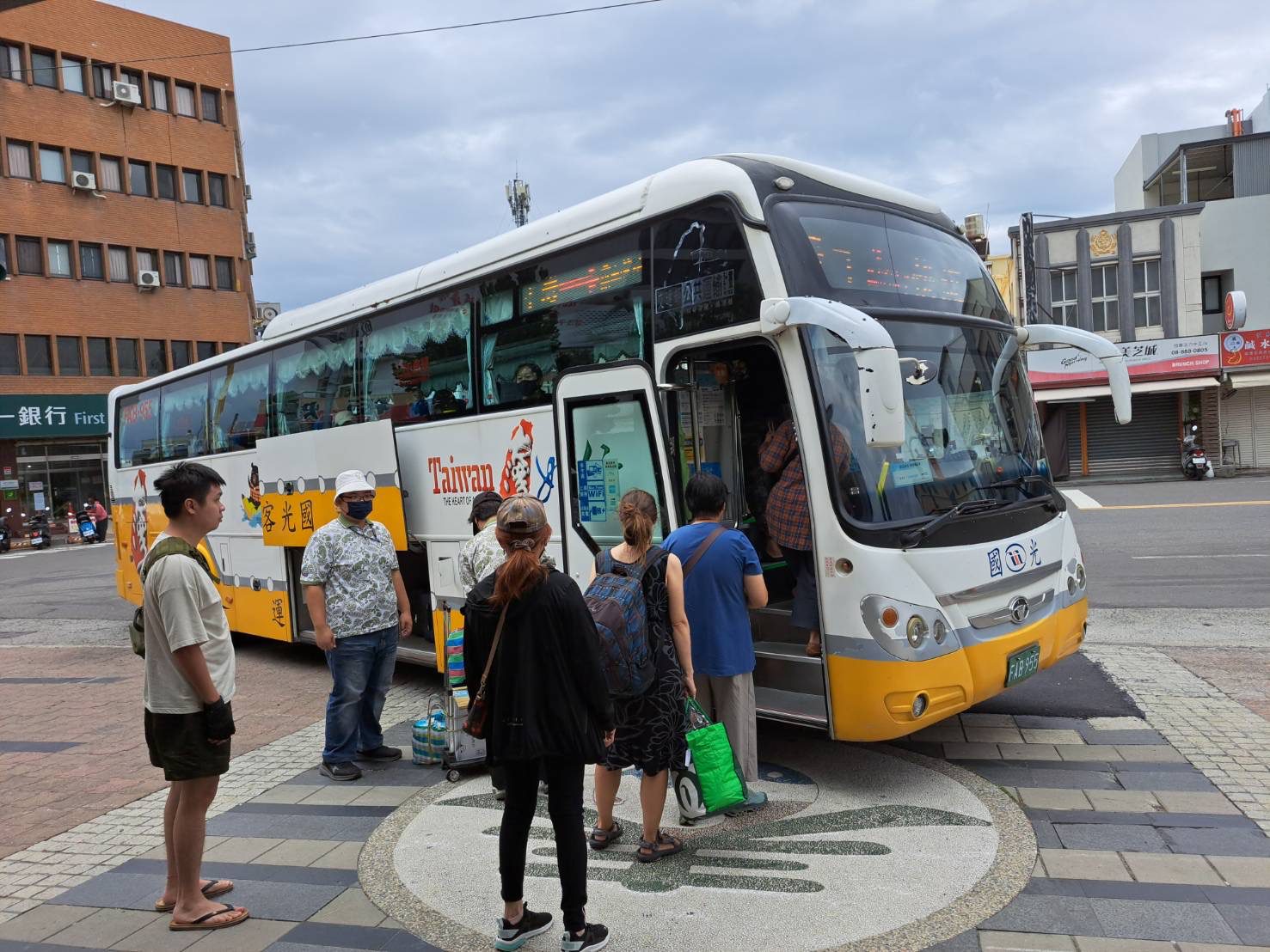 假期出遊首選 搭台灣好行「EASY GO 暢遊無憂」方便又省錢 假期出遊首選 搭台灣好行「EASY GO 暢遊無憂」方便又省錢