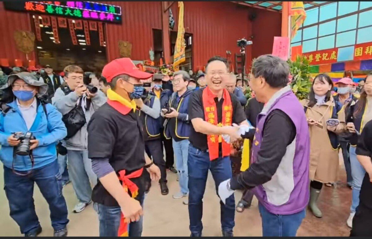 竹圍福海宮慶輔信王公聖誕 蘇俊賓體驗百年歷史飛輦轎