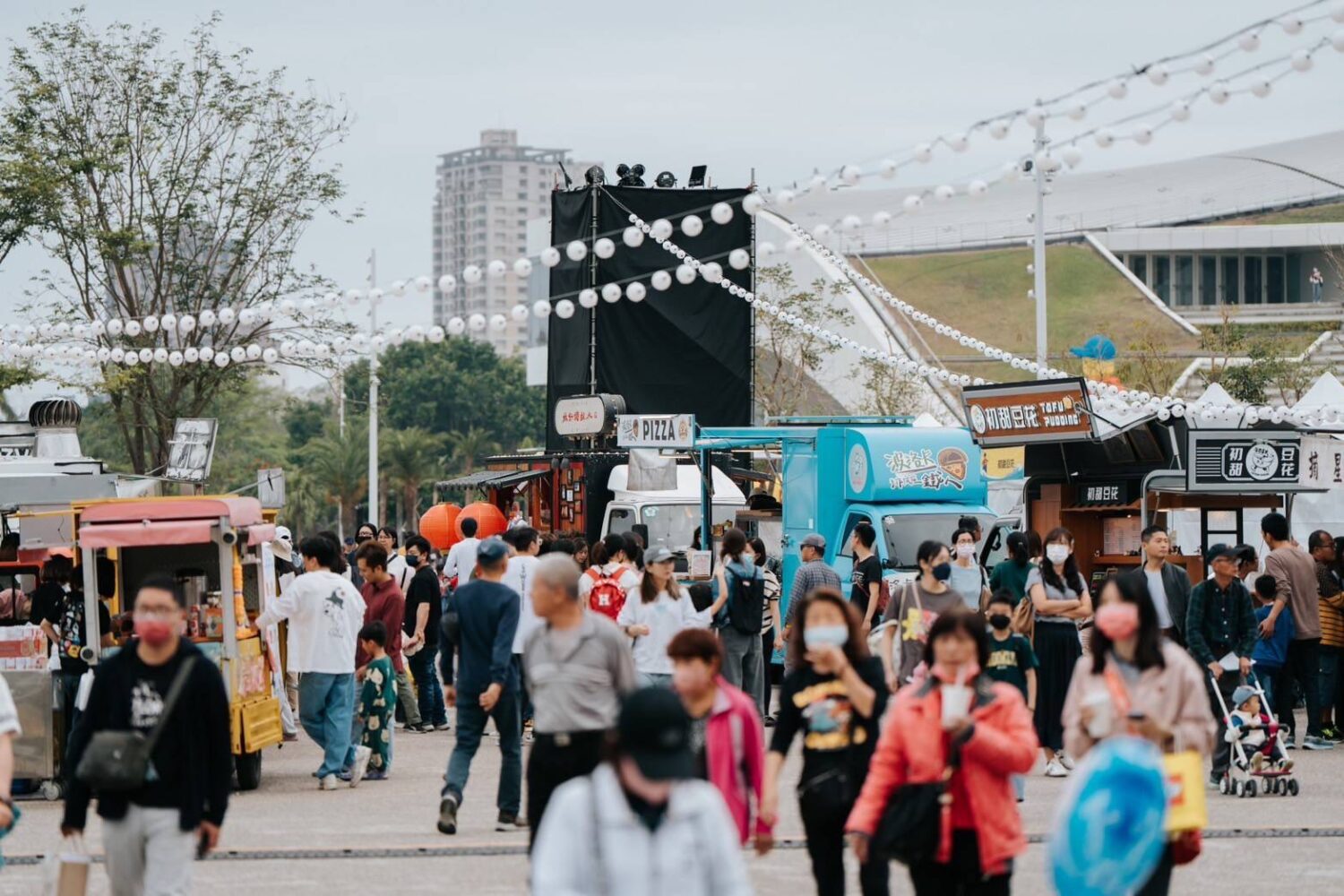 高雄兒童節「樂高雄」攤販經濟大爆發  兩日人數突破50萬人