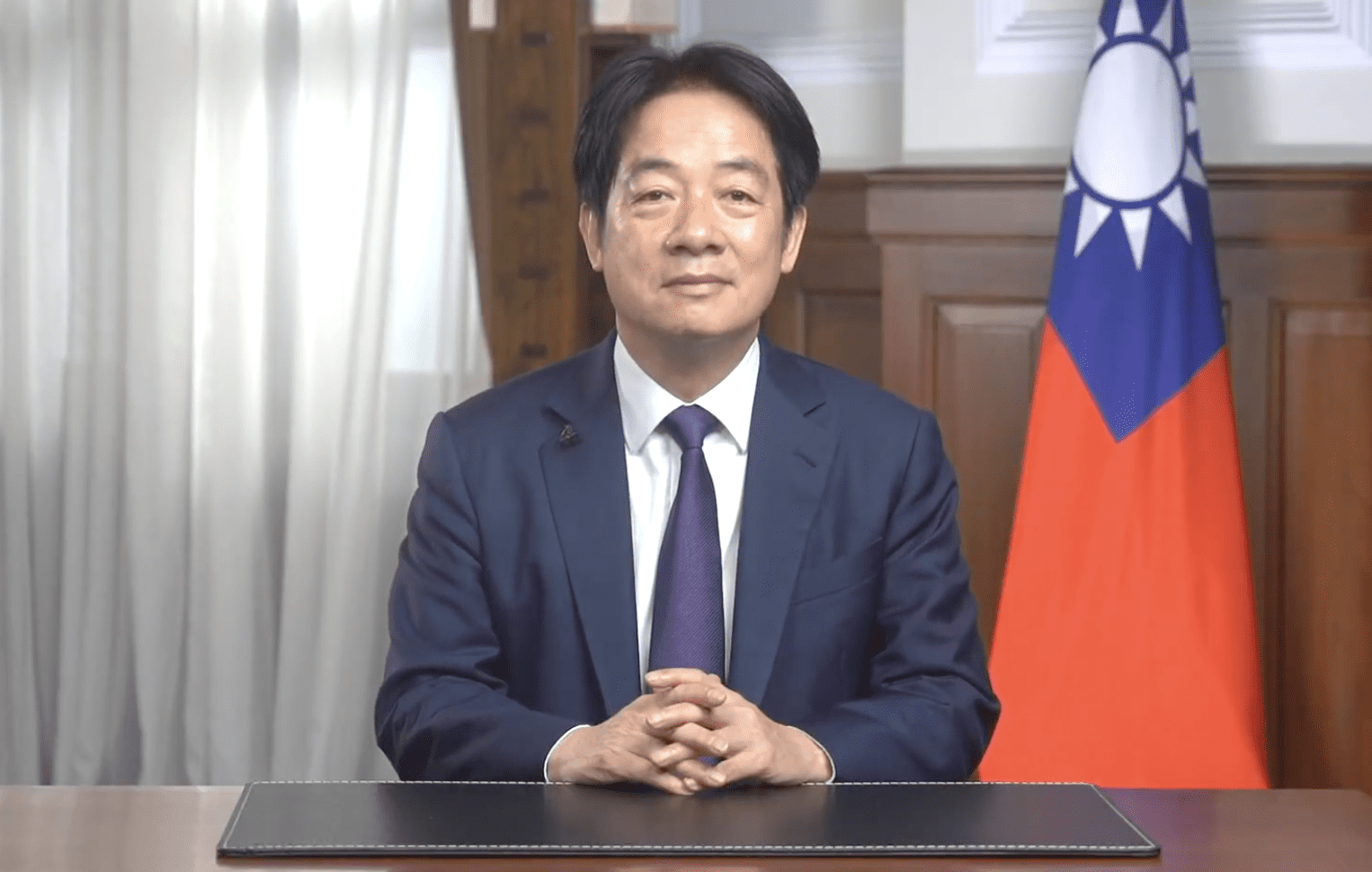 賴清德喊話:不報復、不動搖,台灣要拚全球供應鏈戰力! 賴清德喊話:不報復、不動搖,台灣要拚全球供應鏈戰力!