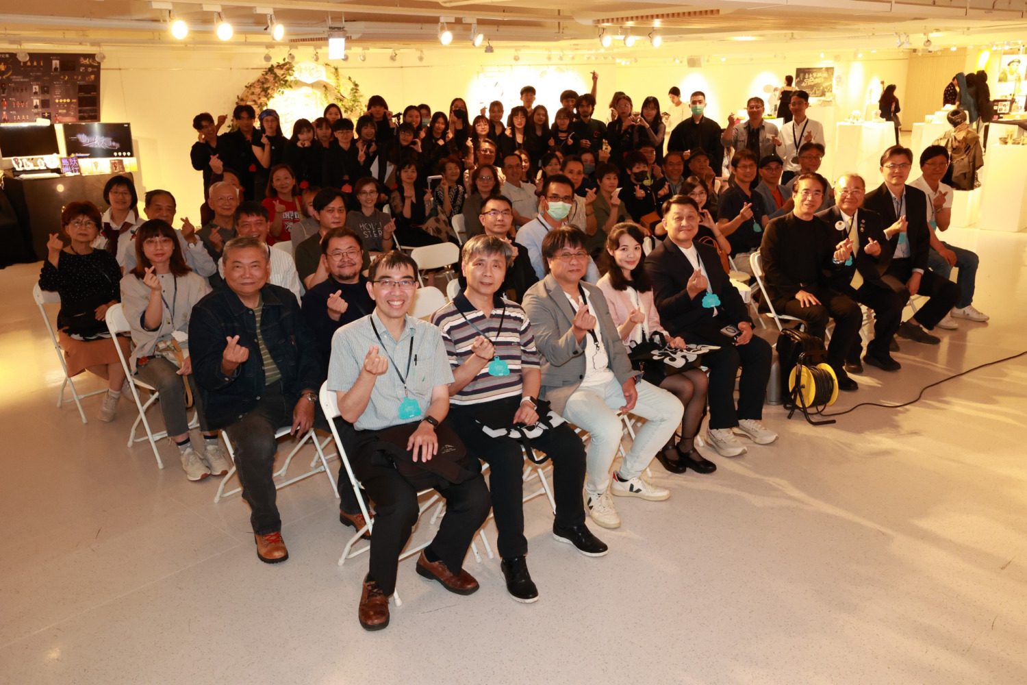 高雄大學藝創系展《熾》登場 26件精品展現創作溫度 陳啓仁校長讚賞 高雄大學藝創系展《熾》登場 26件精品展現創作溫度 陳啓仁校長讚賞