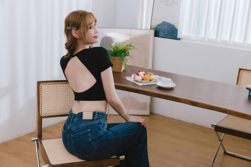 EASY SHOP首度合作品牌好友「短今」燃爆夏日時尚！「Banana Pie」BRA TOP 強勢預購中