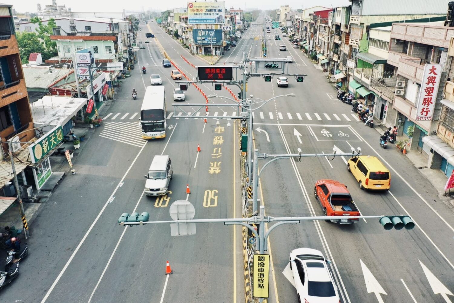 清明連假 屏警精準調度疏導車潮 深獲民眾肯定 清明連假 屏警精準調度疏導車潮 深獲民眾肯定