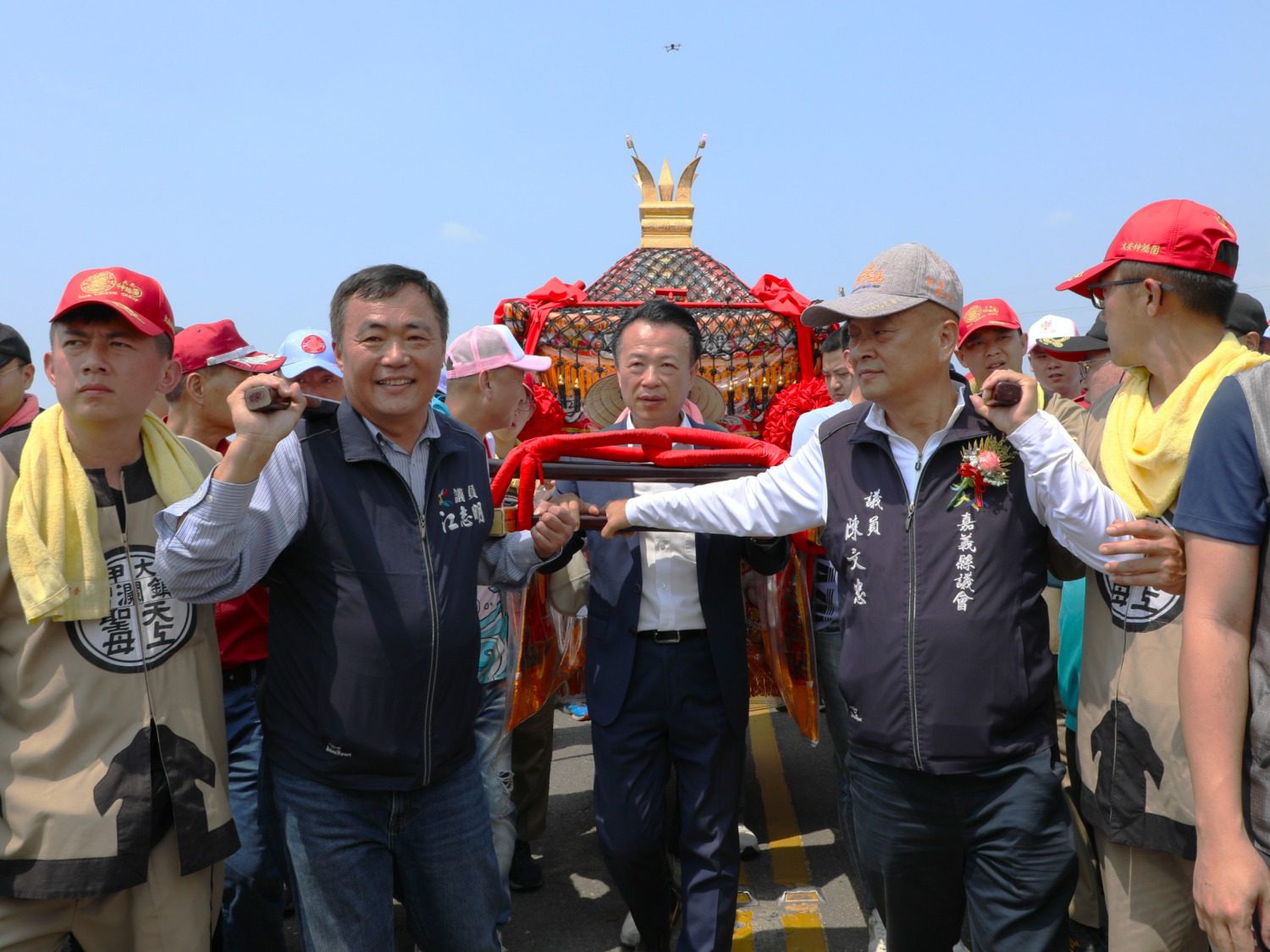 大甲媽遶境新港38週年 嘉義縣長翁章梁與各界共襄盛舉迎媽祖 大甲媽遶境新港38週年 嘉義縣長翁章梁與各界共襄盛舉迎媽祖
