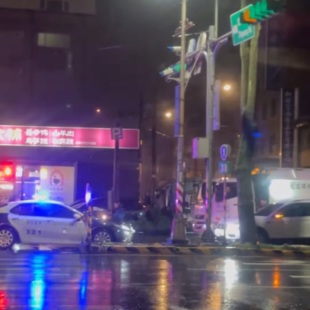 驚險追逐!中壢警開12槍攔截拒檢逃逸嫌犯 1車遭波及 驚險追逐!中壢警開12槍攔截拒檢逃逸嫌犯 1車遭波及