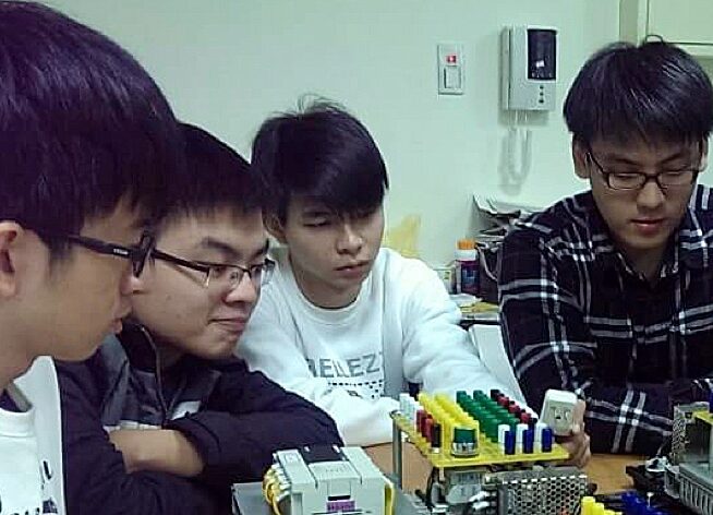 龍華科大連3年獲教育部肯定 展現厚實智慧製造教學能量 龍華科大連3年獲教育部肯定 展現厚實智慧製造教學能量