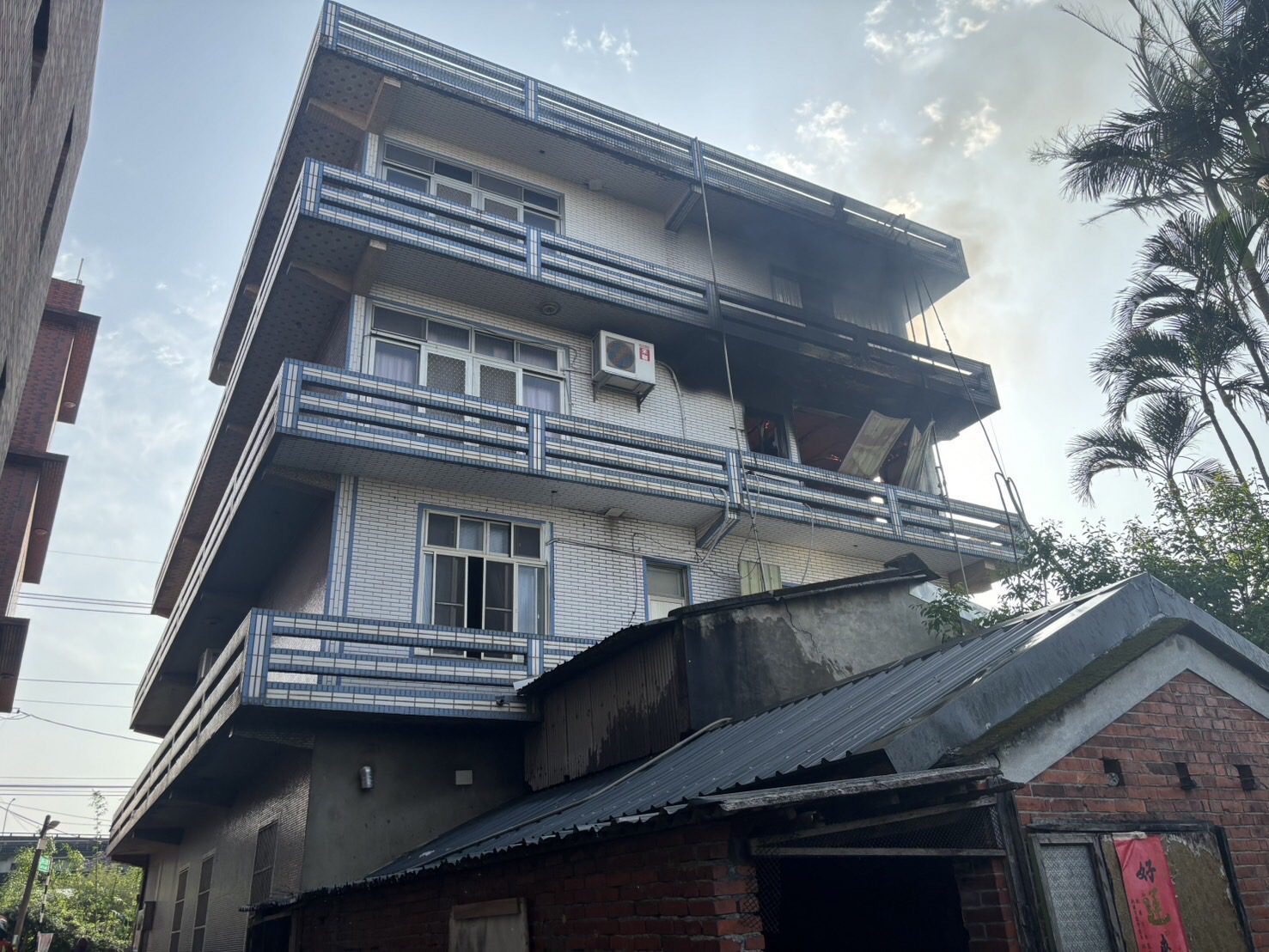 平鎮民宅清晨傳火警 1女驚險逃生