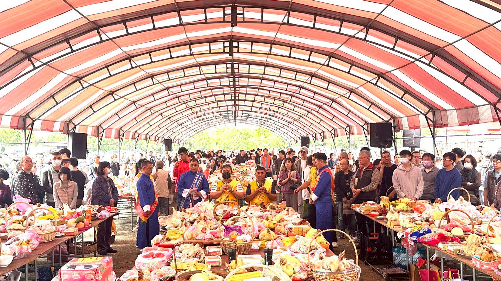 清明掃墓慎終追遠 桃園客家聚落屢傳盛況 清明掃墓慎終追遠 桃園客家聚落屢傳盛況