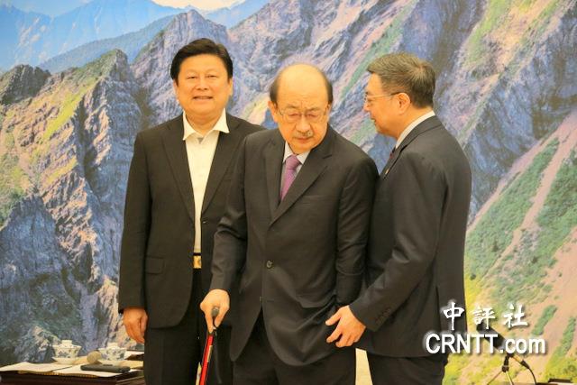 卓榮泰邀立院朝野黨團代表會商關稅衝擊 不滿座位安排 柯建銘先大鬧 卓榮泰邀立院朝野黨團代表會商關稅衝擊 不滿座位安排 柯建銘先大鬧
