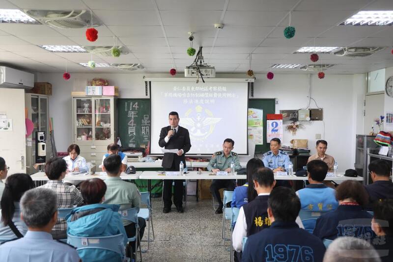 立委赴志航基地考察 肯定空軍捍衛領空辛勞 立委赴志航基地考察 肯定空軍捍衛領空辛勞