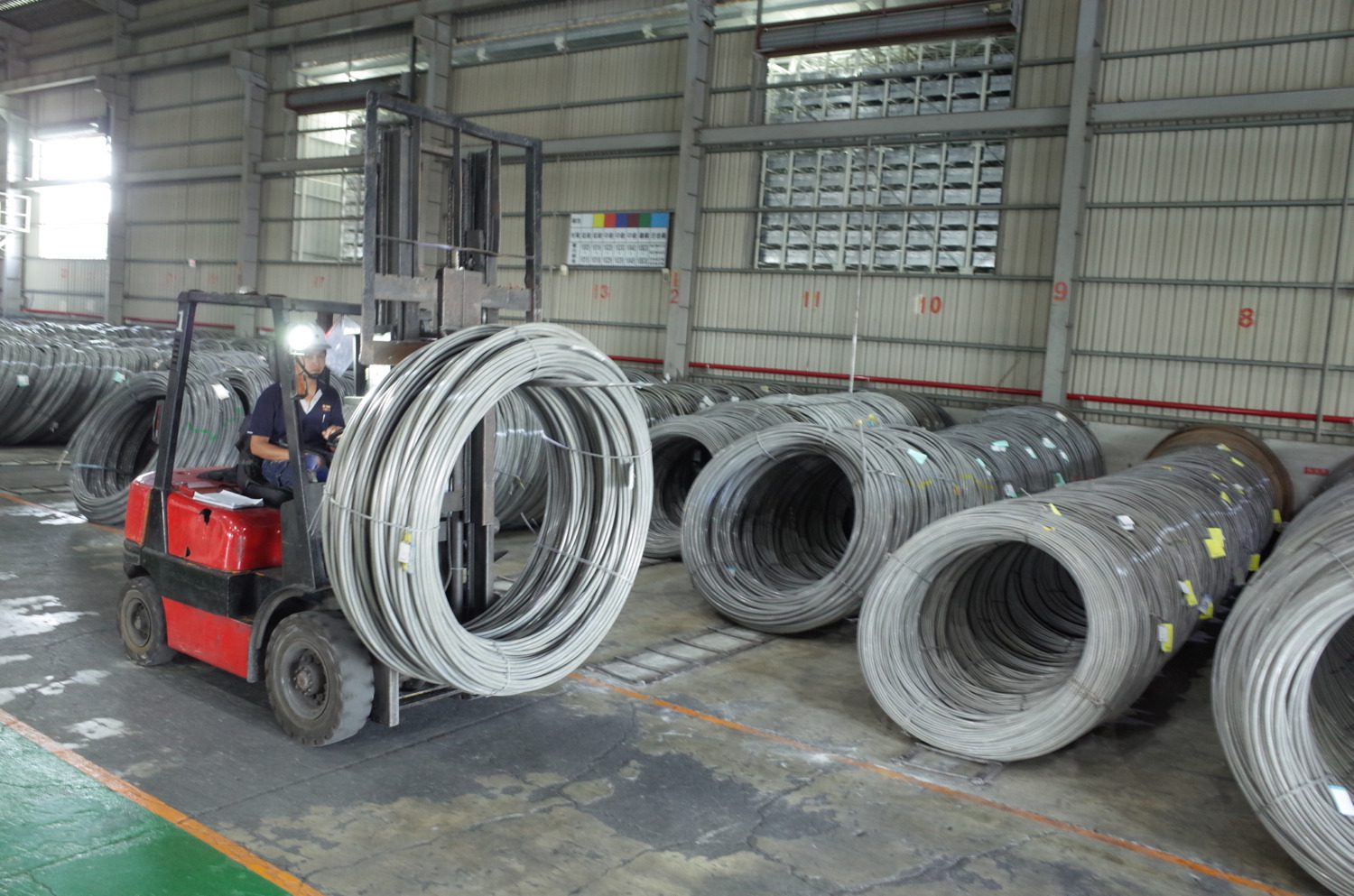 關稅衝擊螺絲扣件產業 邱志偉要求下週經濟部與業者座談 關稅衝擊螺絲扣件產業 邱志偉要求下週經濟部與業者座談