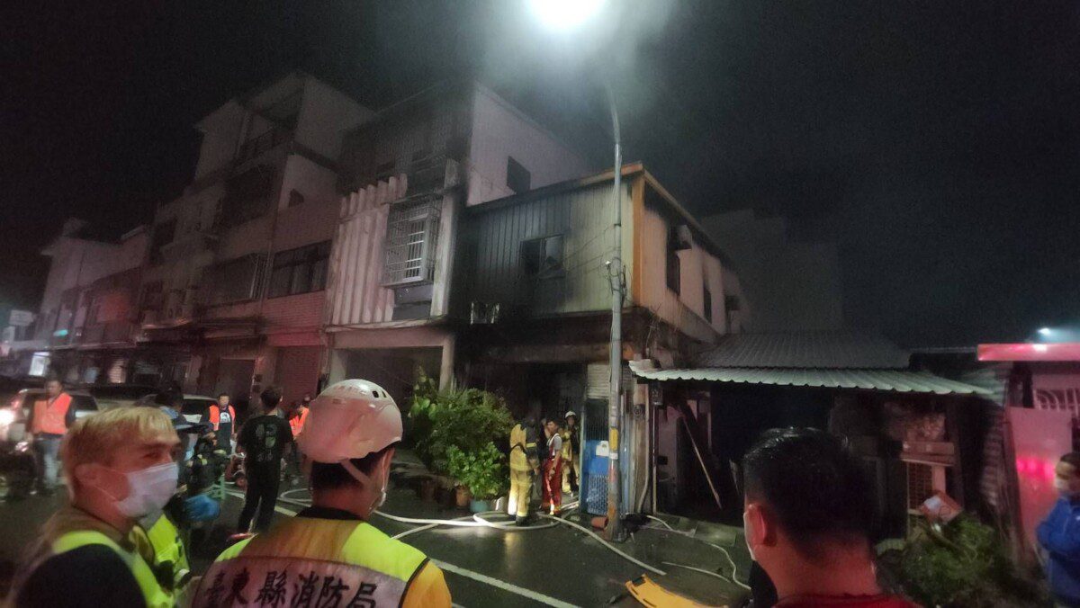 台東透天厝加蓋鐵皮民宅「火警」  1名60歲男子救出後無呼吸心跳