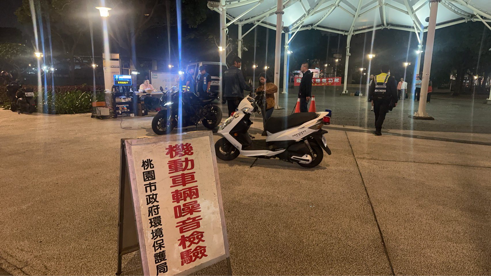 桃警攜手環保局聯合稽查 6車噪音超標當場告發