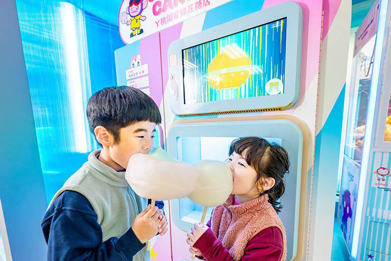 桃市府「智慧1號店」新機亮相 獨家桃園味、天光雜貨店、童趣棉花糖一次滿足 桃市府「智慧1號店」新機亮相 獨家桃園味、天光雜貨店、童趣棉花糖一次滿足