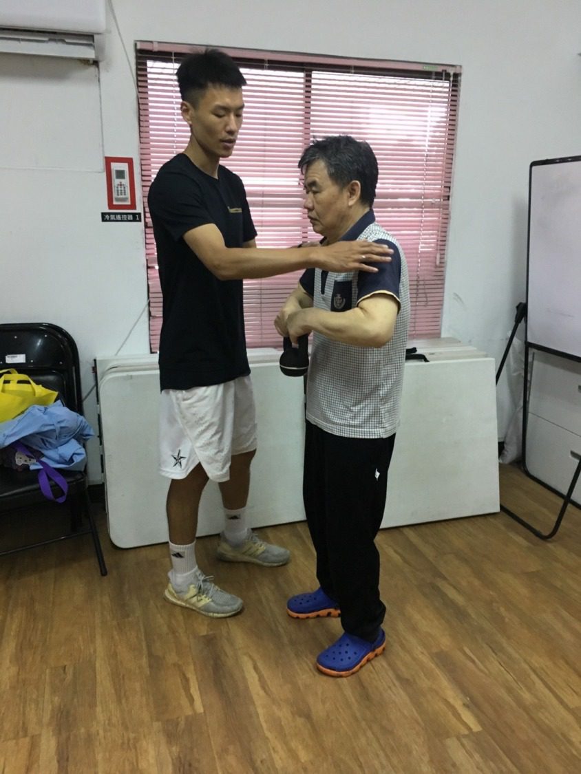 高雄市社會局提供視覺障礙者生活重建服務