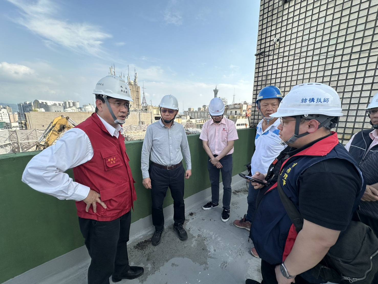 中區公園路建案施工架傾斜無人傷亡 都發局勒令停工、依規裁罰2.7萬元併限期2日內改善 中區公園路建案施工架傾斜無人傷亡 都發局勒令停工、依規裁罰2.7萬元併限期2日內改善