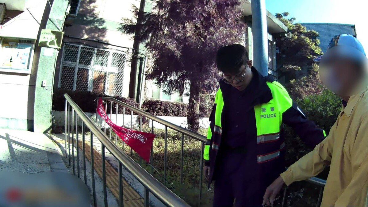 池上暖警將八旬失智翁帶返所  心急兒欲報案、神反轉「警所團圓」感動道謝