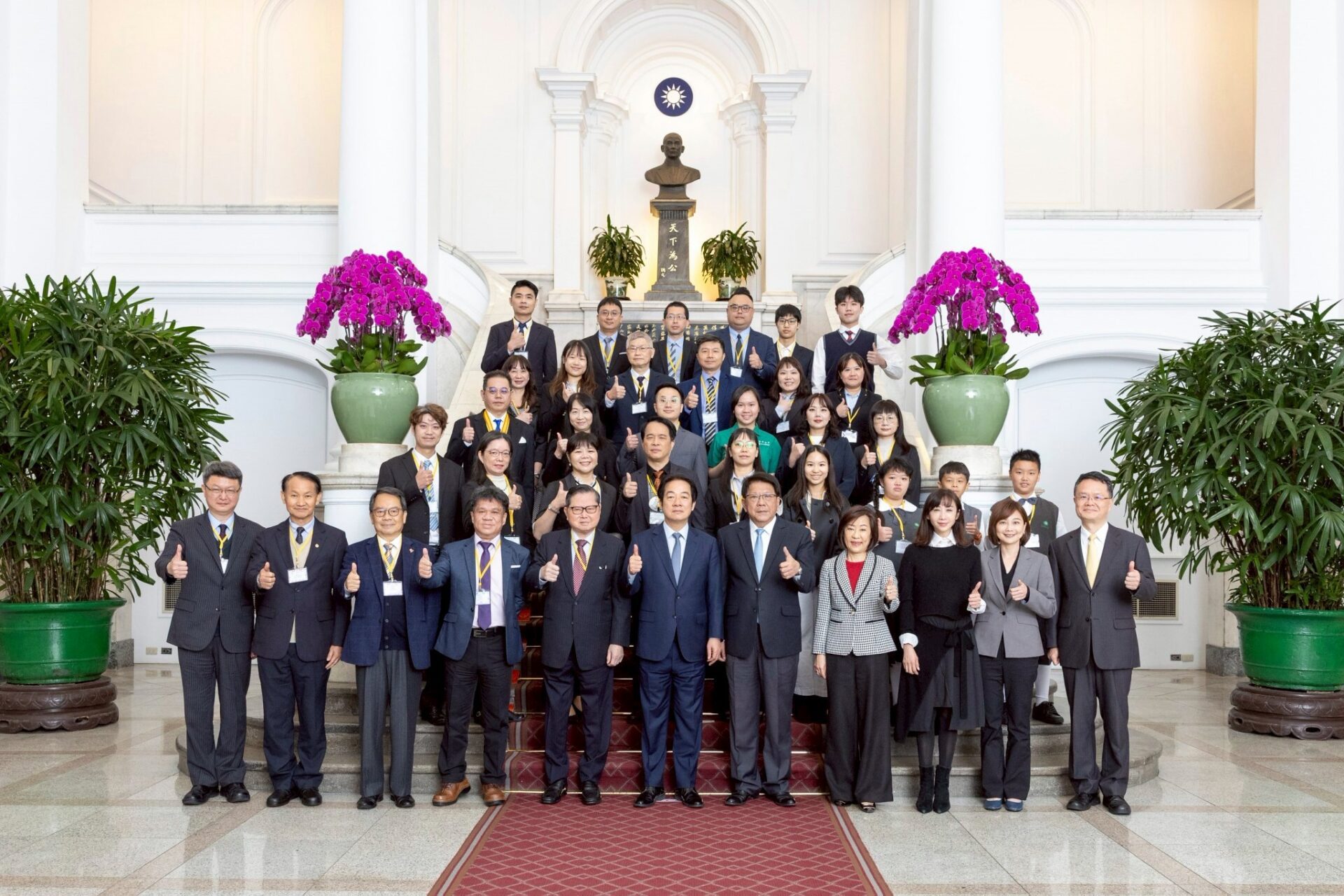 龍華科大林宗新屢獲國際發明展獎項肯定 獲賴清德接見