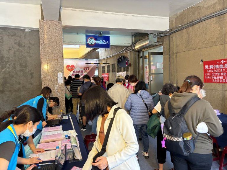 竹市攜手肝基會、7-ELEVEN辦免費抽血癌篩及腹超活動獲熱烈迴響 共393人次受惠 竹市攜手肝基會、7-ELEVEN辦免費抽血癌篩及腹超活動獲熱烈迴響 共393人次受惠