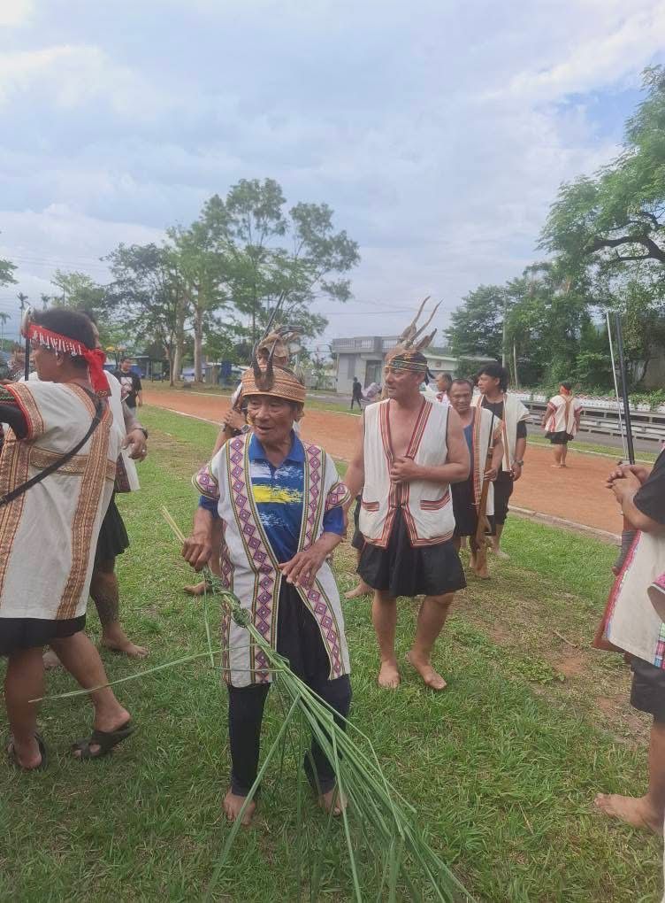 台東議會議長吳秀華參與廣原村聯合射耳祭典 親民作風惹部落喜愛 台東議會議長吳秀華參與廣原村聯合射耳祭典 親民作風惹部落喜愛