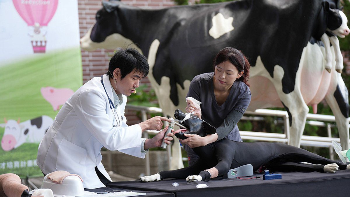 中興大學首度舉辦「Open House 系所博覽會」 61個攤位展現學術與社團魅力 中興大學首度舉辦「Open House 系所博覽會」 61個攤位展現學術與社團魅力