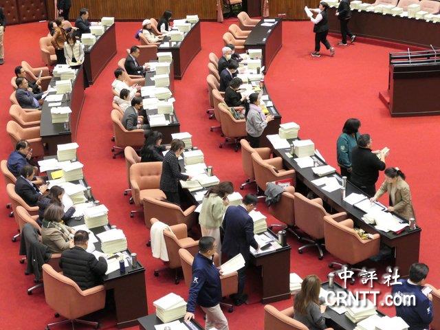 大罷免無心問政　24個議程安排11考察　立院唱空城