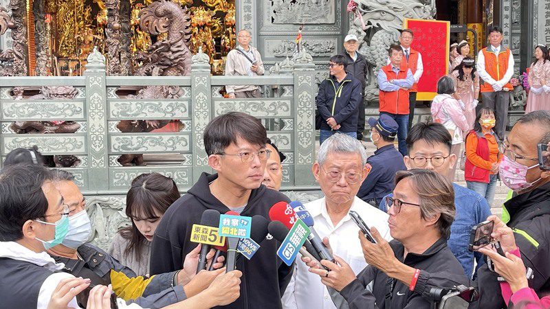 民眾黨高雄市黨部赴台南參與「人民要當家」政策宣講 凝聚團隊向心力 民眾黨高雄市黨部赴台南參與「人民要當家」政策宣講 凝聚團隊向心力