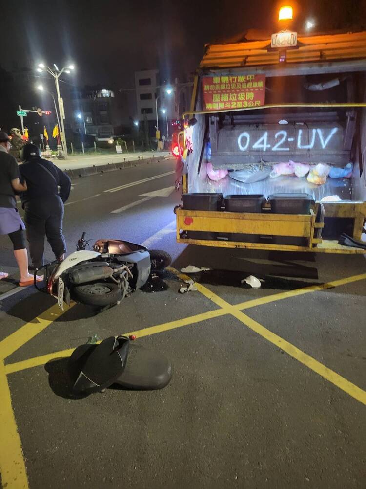 環保局垃圾車遭追撞 關心家屬並配合調查