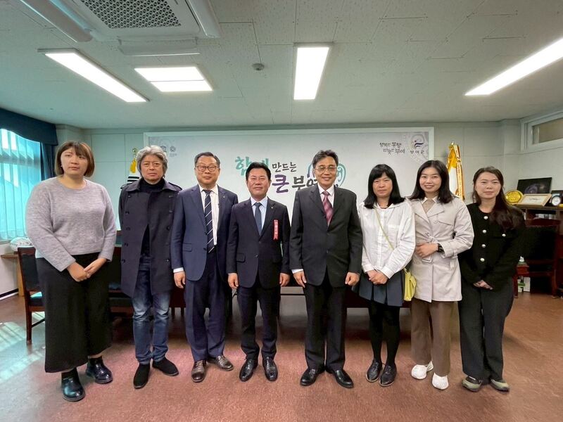 高雄經發局率團赴韓 聚焦新創與商業交流 助攻在地品牌拓展國際商機 高雄經發局率團赴韓 聚焦新創與商業交流 助攻在地品牌拓展國際商機