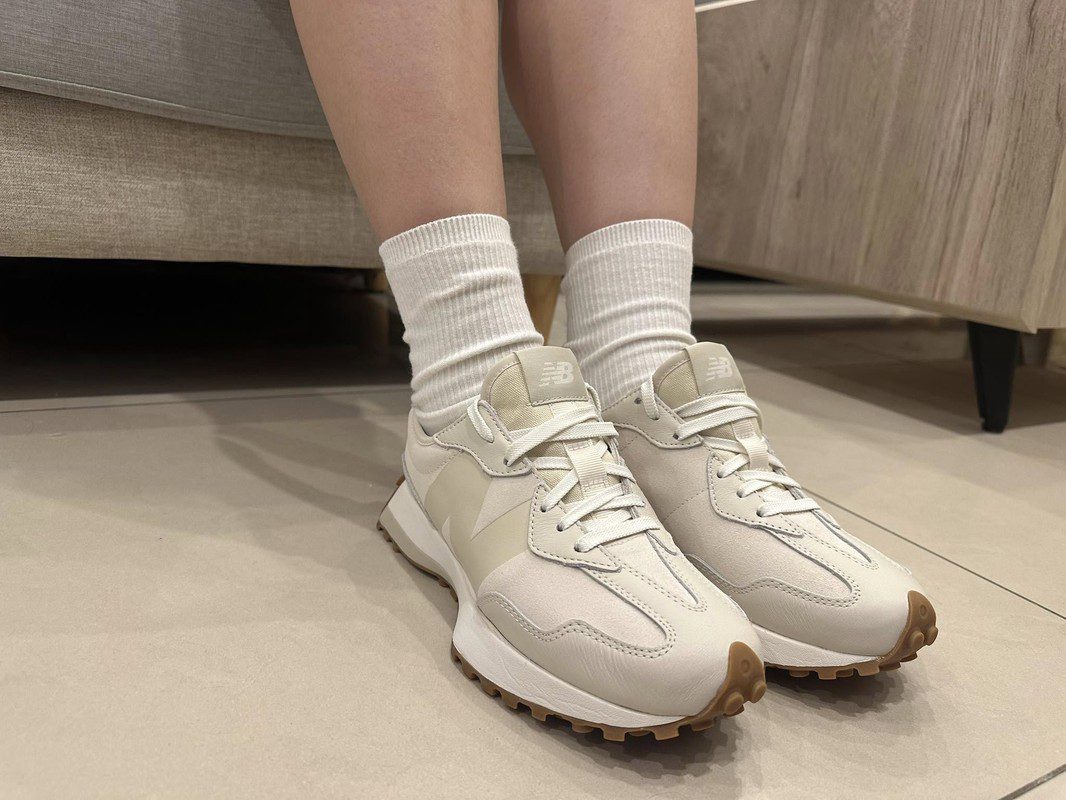 百搭爆款鞋猛砍4折起!正妹分享「這樣買」網狂讚:真的很超值! 百搭爆款鞋猛砍4折起!正妹分享「這樣買」網狂讚:真的很超值!