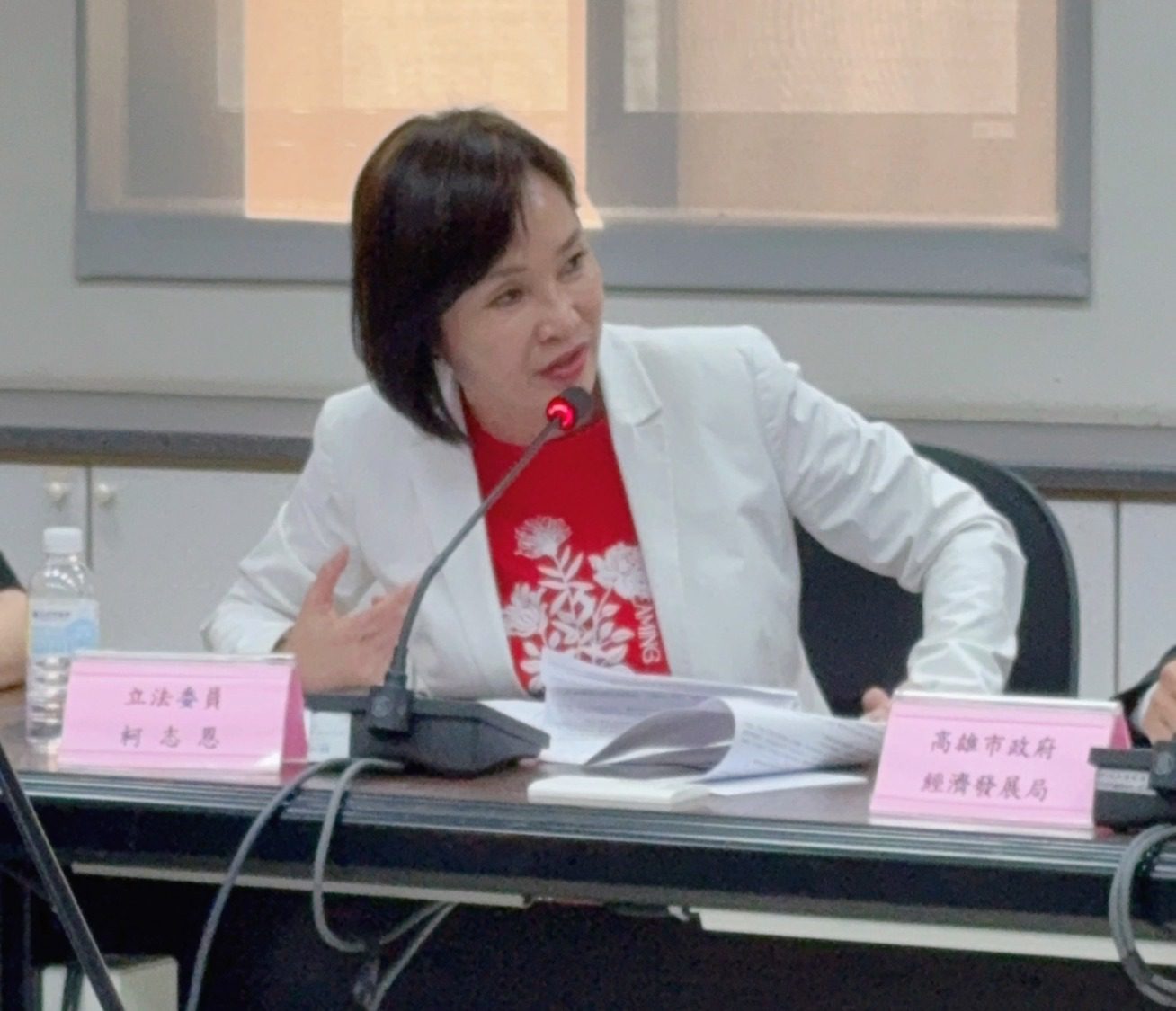 柯志恩憂美對等關稅衝擊高雄 連兩天出席高雄產業座談會 柯志恩憂美對等關稅衝擊高雄 連兩天出席高雄產業座談會