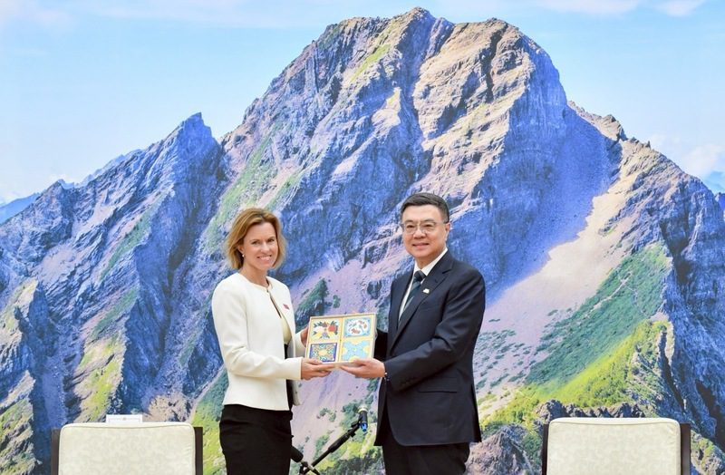 接見英國在台辦事處包瓊郁代表 卓揆盼英國持續協助臺灣加入CPTPP 共同守護國際經貿秩序與全球繁榮發展